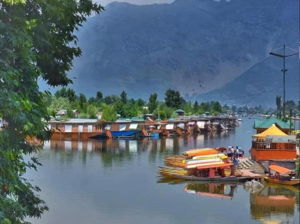 Photo of Others in Dal Lake