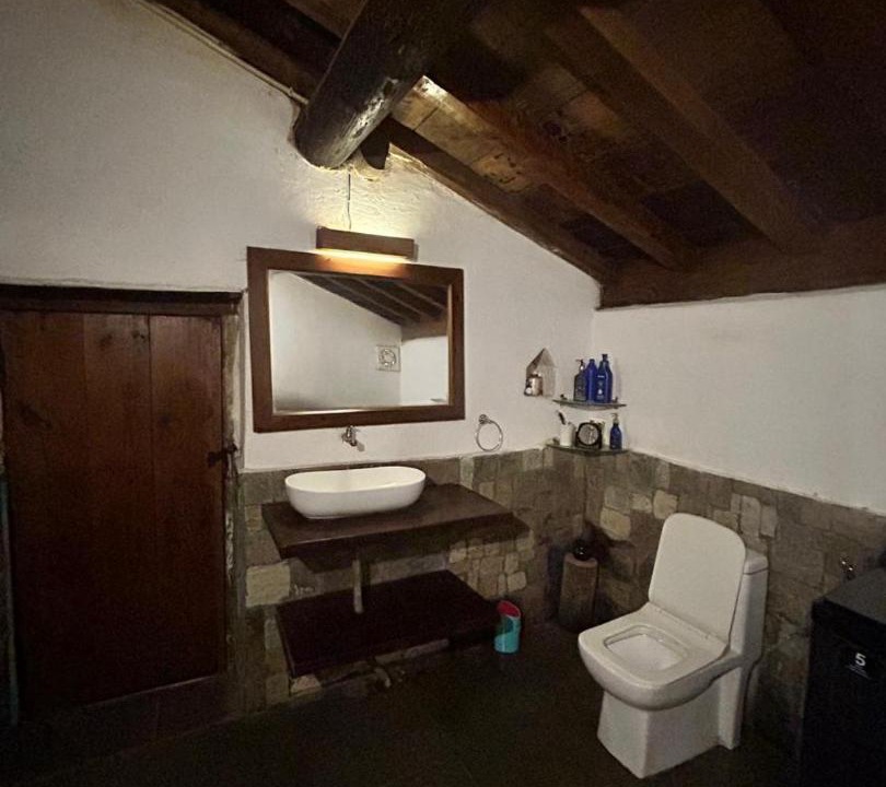 Photo of Bathroom in Kaul