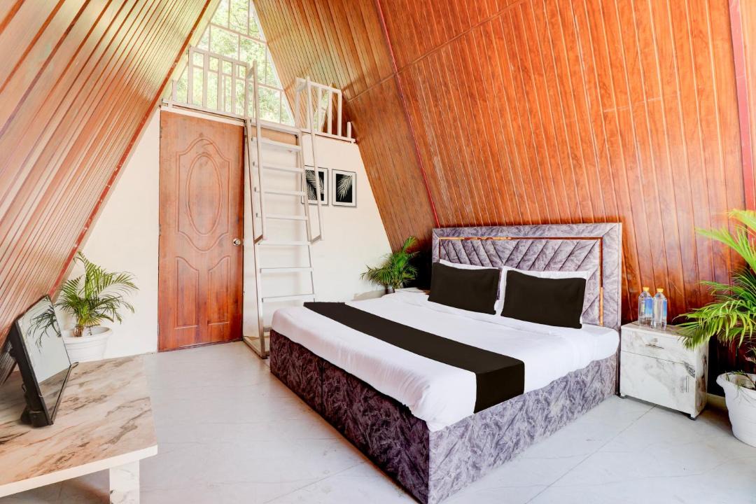 Photo of Bedroom in Tapovan