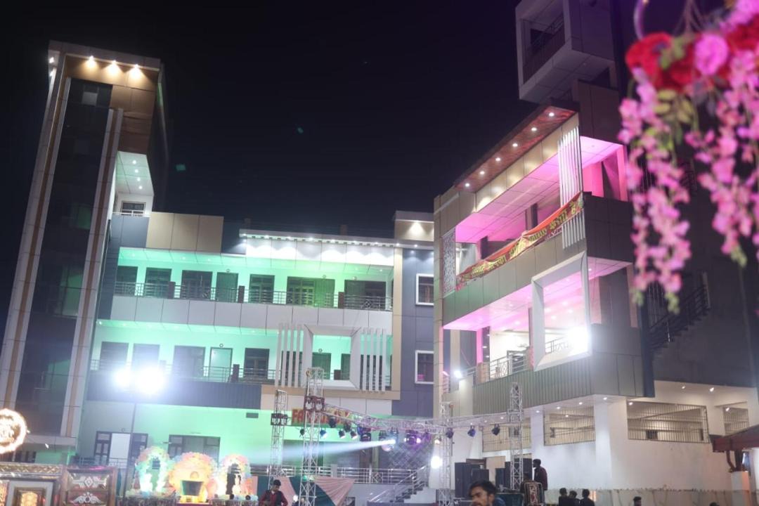 Photo of Others in Safipur