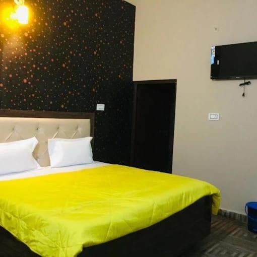 Photo of Bedroom in Taj Ganj