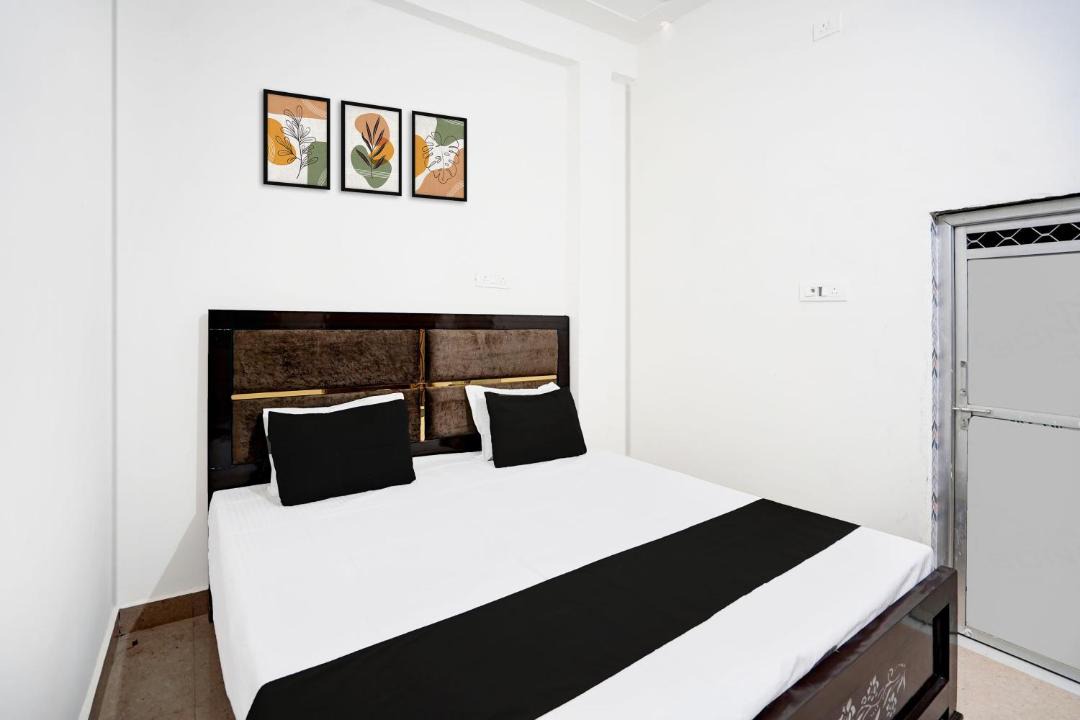 Photo of Bedroom in Derapur