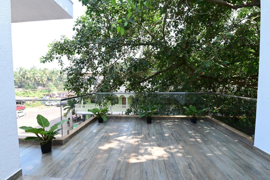 Photo of Patio Balcony in Morjim