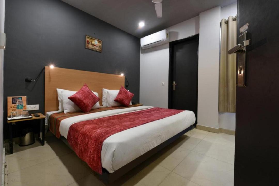 Photo of Bedroom in Chhatarpur