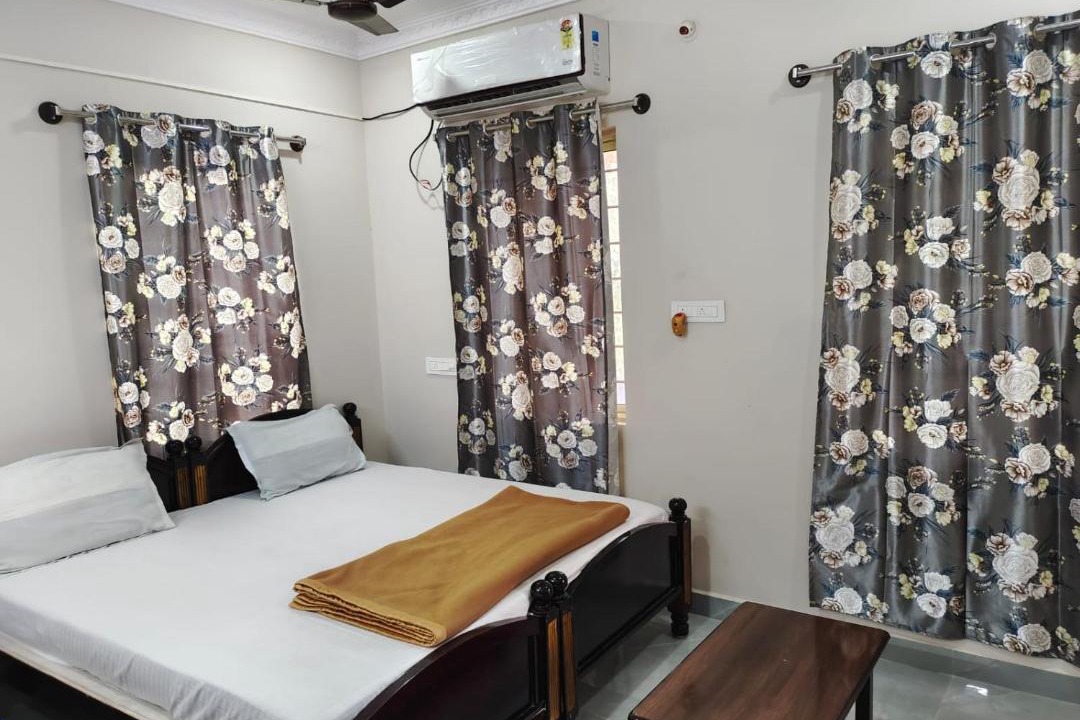 Photo of Bedroom in Kanipakam