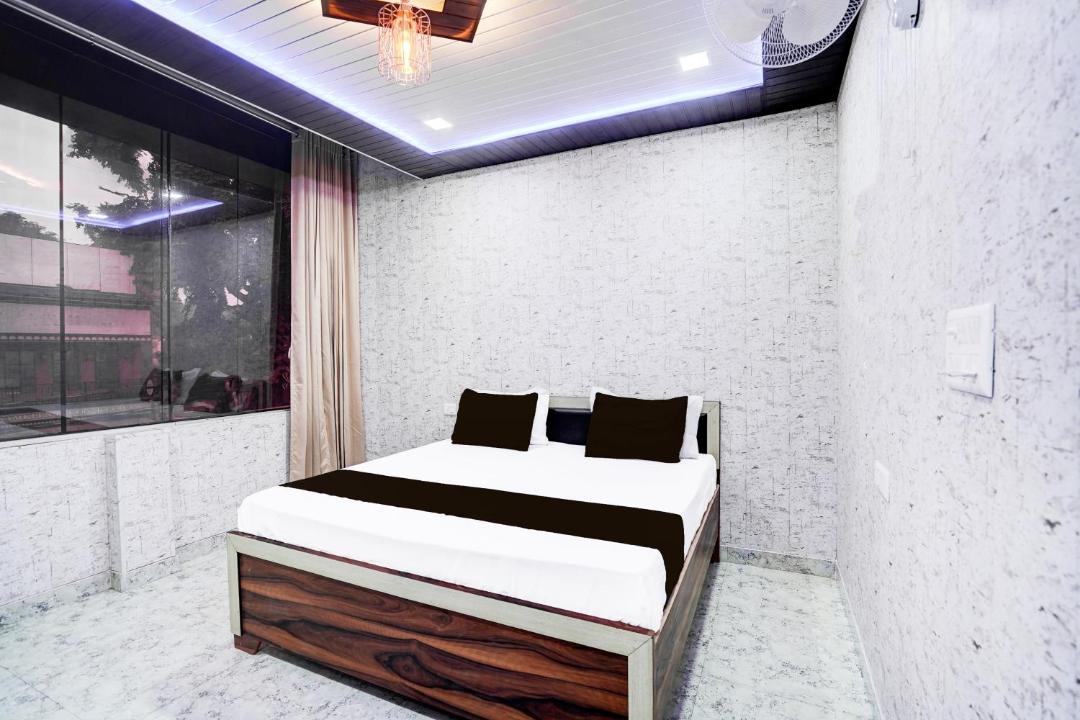 Photo of Bedroom in Allahabad