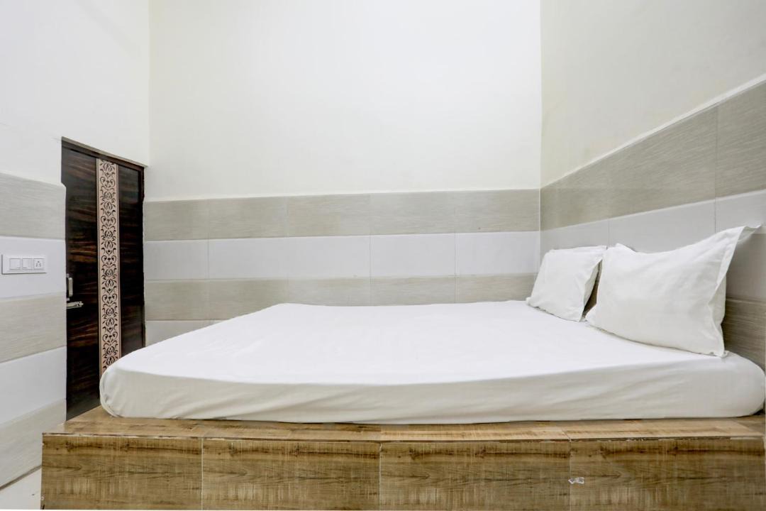 Photo of Bedroom in Mohan Nagar