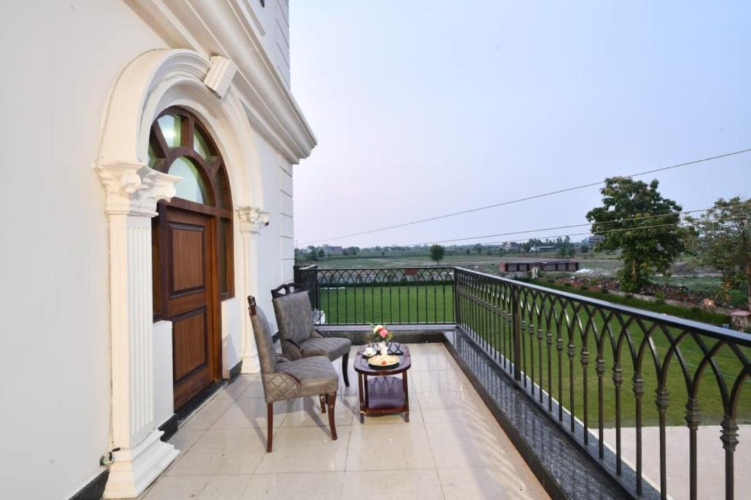 Photo of Patio Balcony in Faizabad