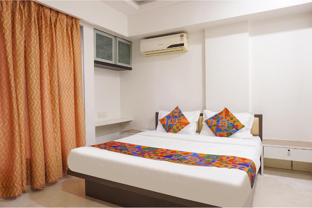 Photo of Bedroom in Karve Nagar