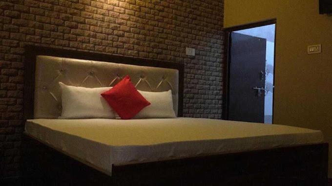 Photo of Bedroom in Taj Ganj
