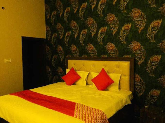 Photo of Bedroom in Taj Ganj