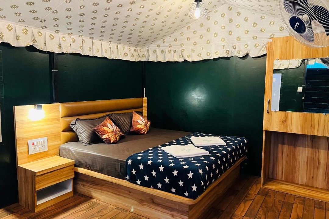 Photo of Bedroom in Mahabaleshwar