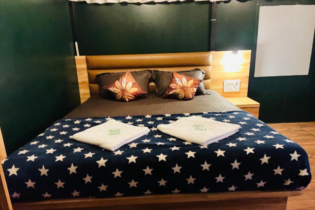 Photo of Bedroom in Mahabaleshwar