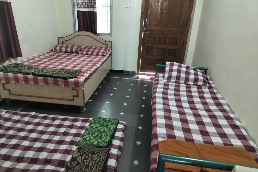 Photo of Bedroom in Akalkot