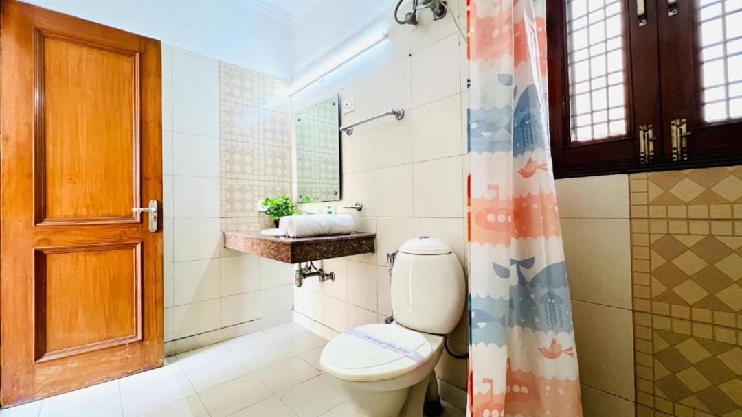 Photo of Bathroom in Sushant Lok