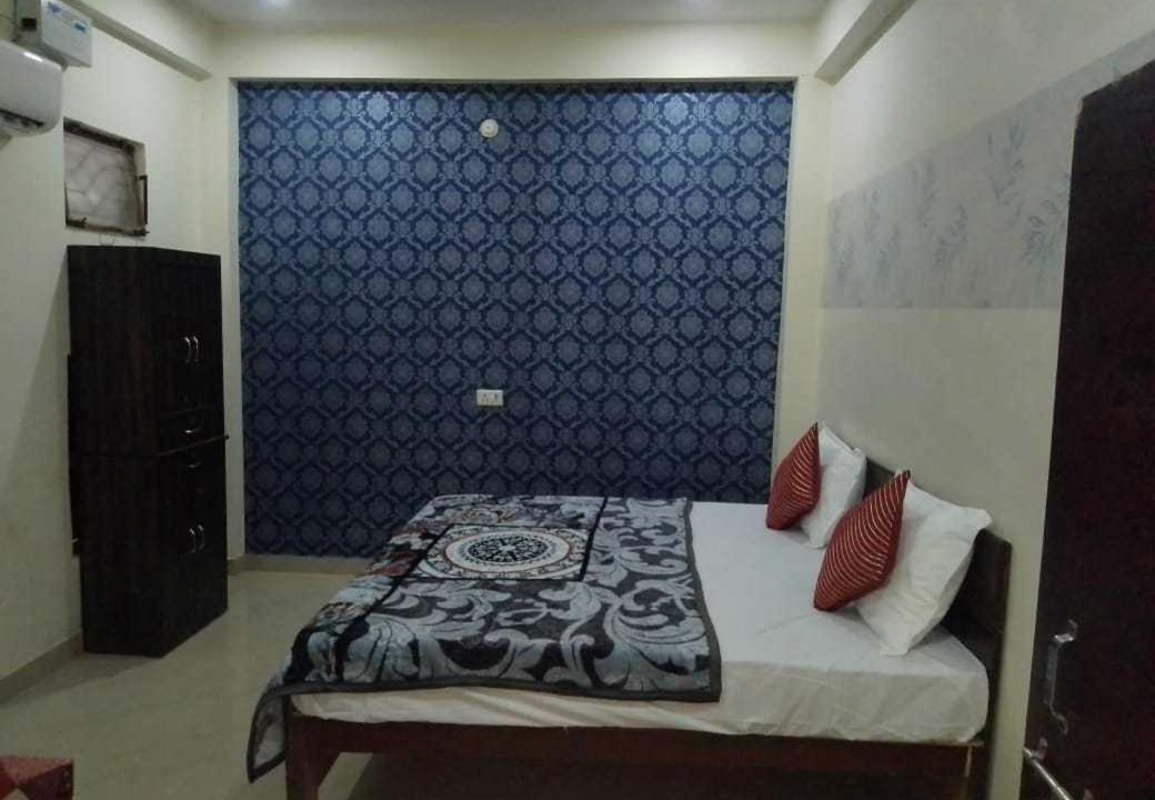 Photo of Bedroom in Allahabad