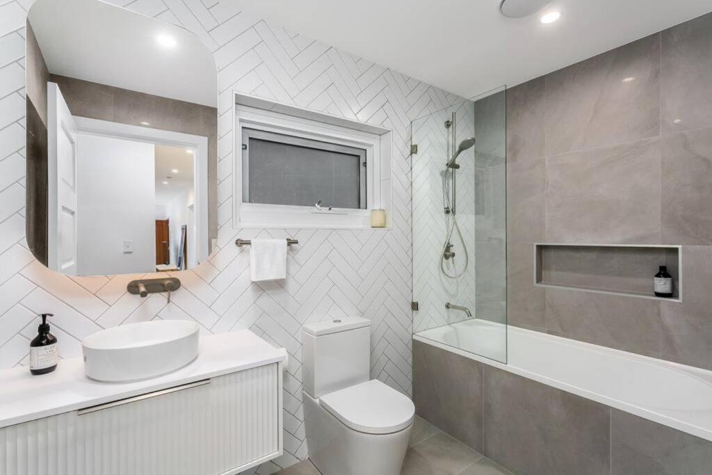 Photo of Others in Cammeray