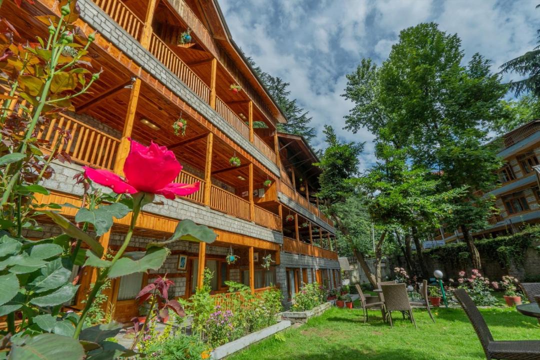 Photo of Others in Old Manali