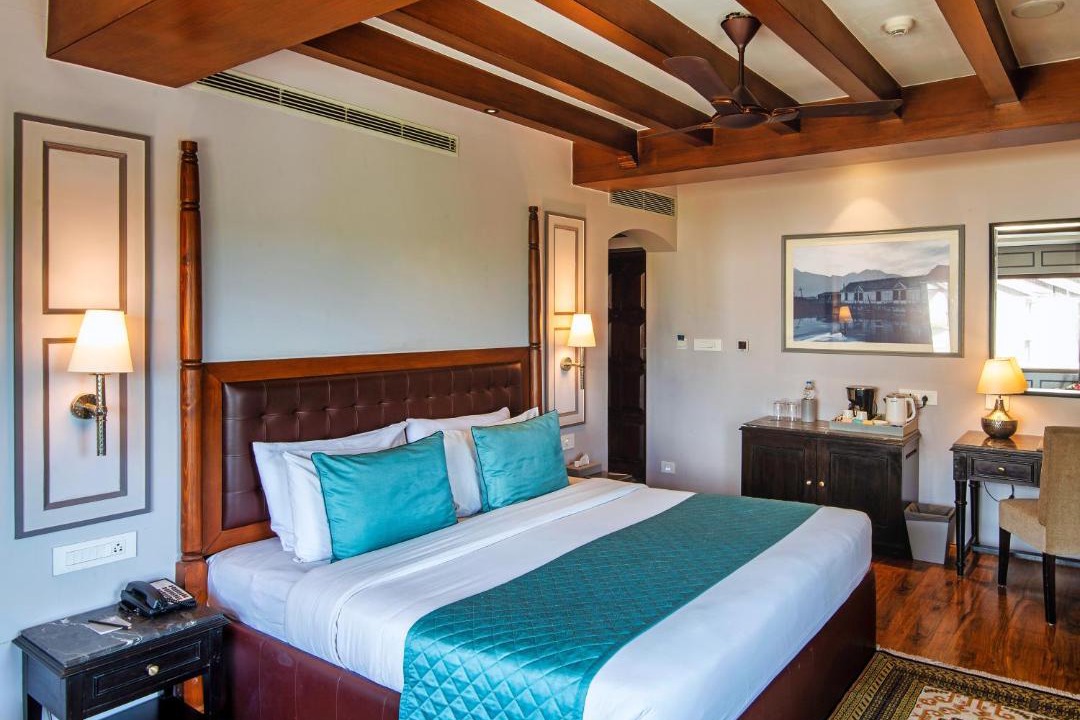 Photo of Bedroom in Dal Lake