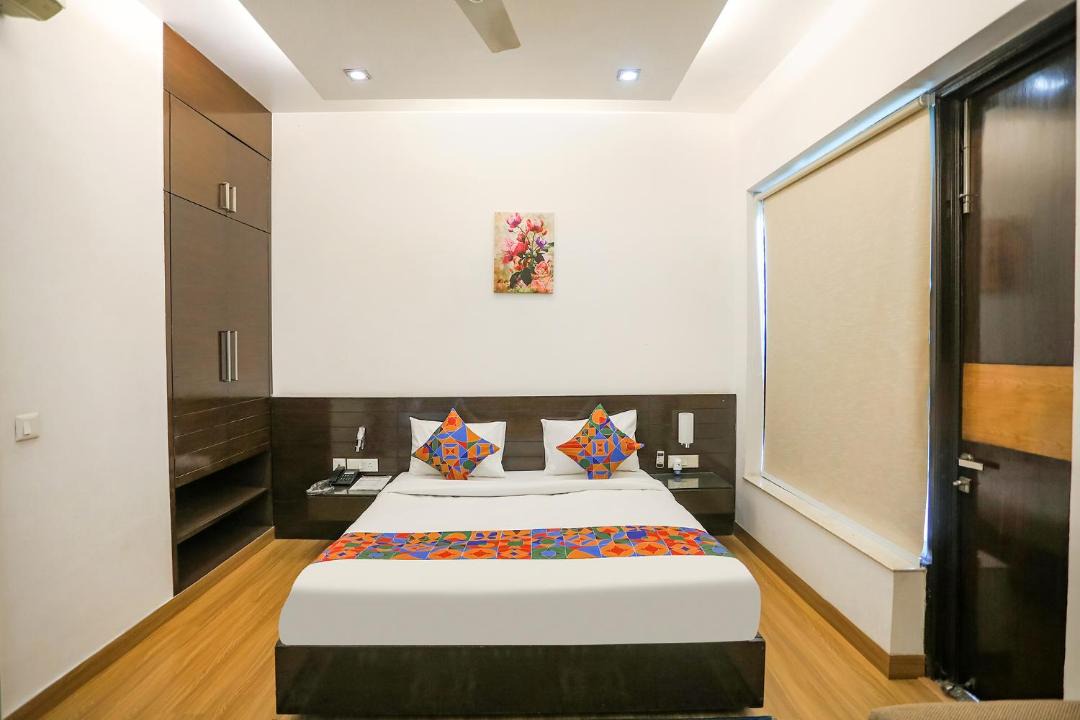 Photo of Others in DLF Phase 3