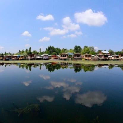 Photo of Others in Dal Lake