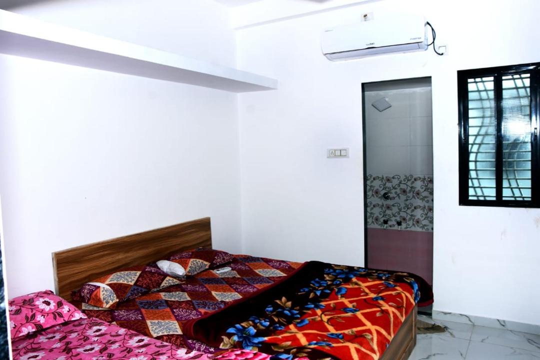 Photo of Bedroom in Rajpipla
