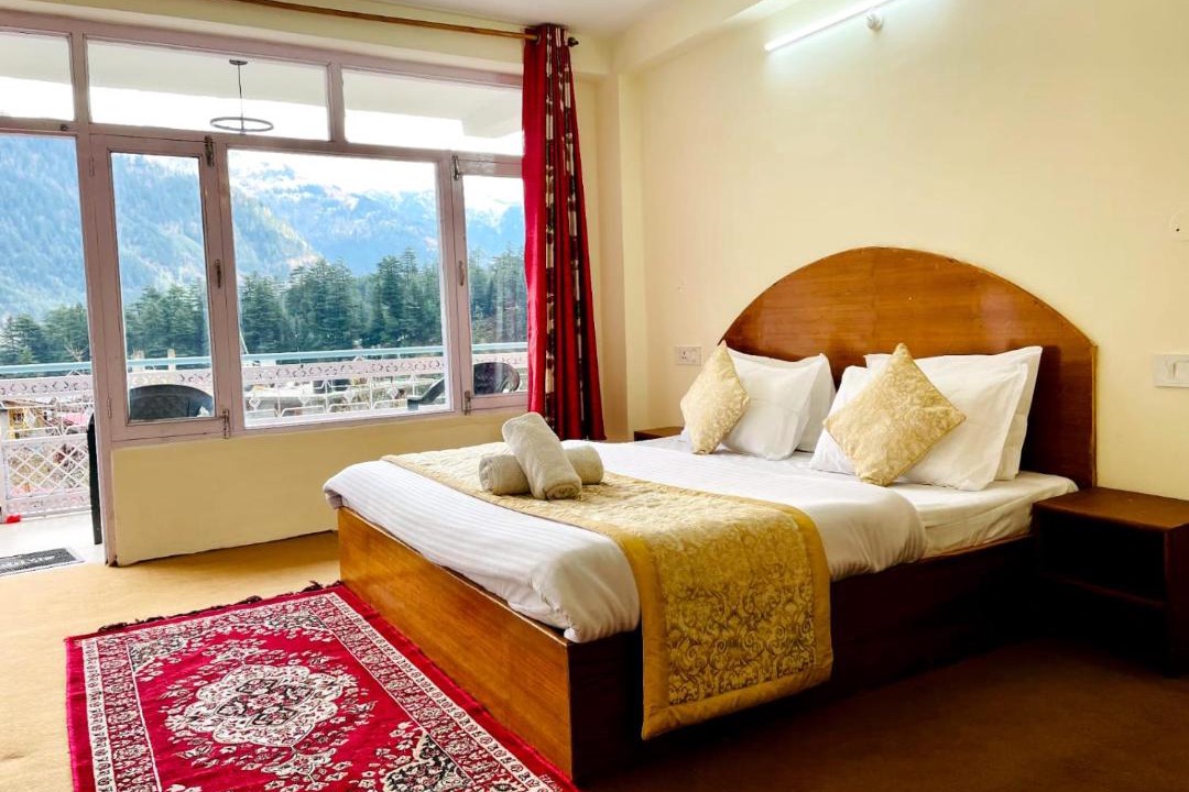 Photo of Others in Old Manali