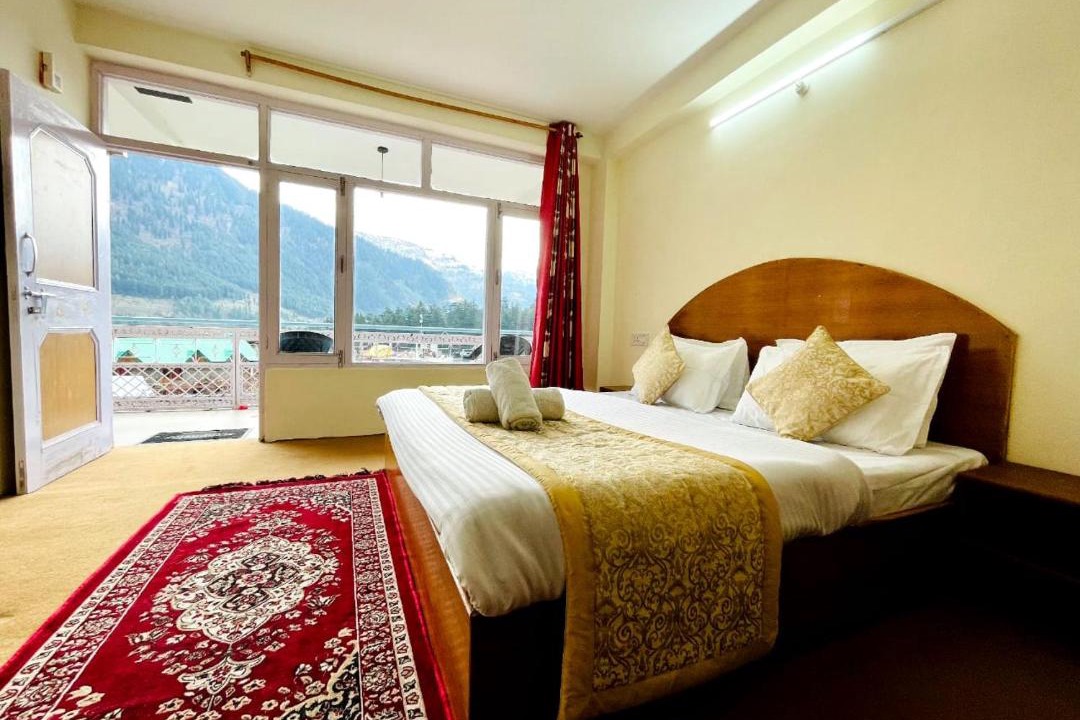 Photo of Others in Old Manali