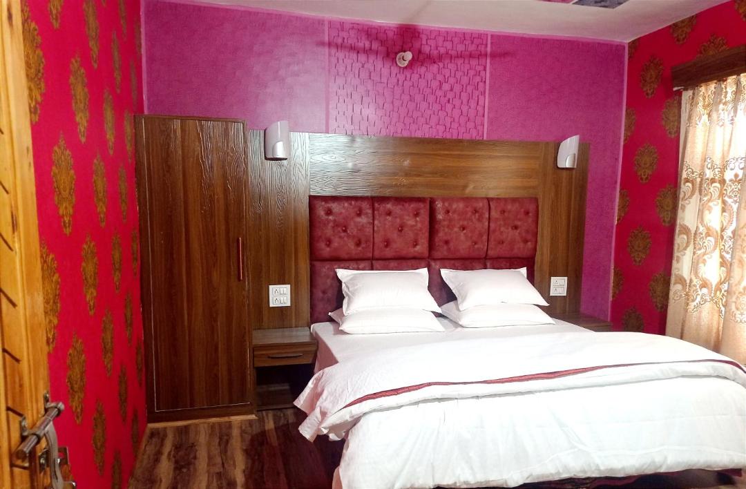 Photo of Bedroom in Pahalgam