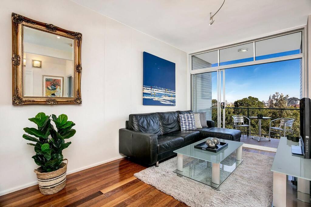 Photo of Livingroom in Neutral Bay