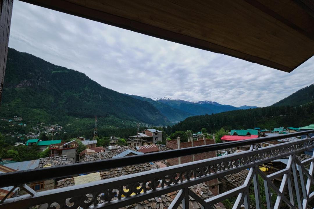 Photo of Others in Old Manali