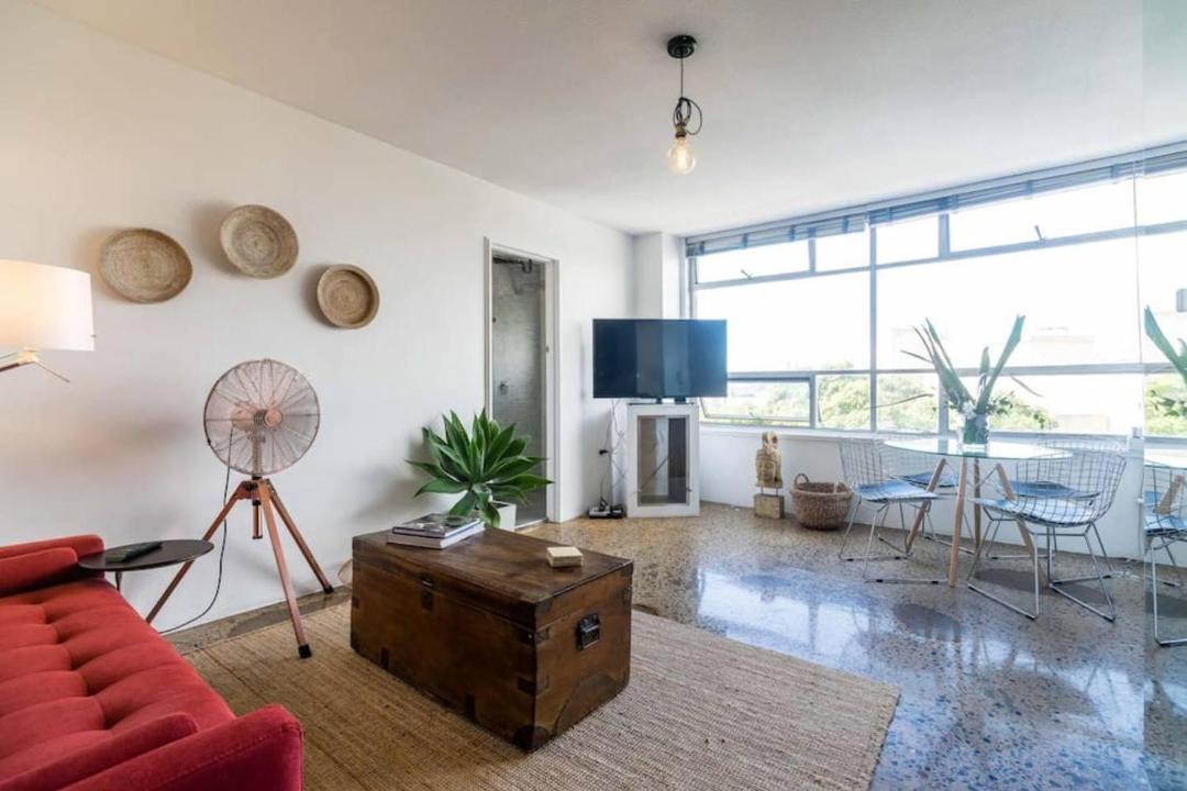 Photo of Livingroom in Elizabeth Bay