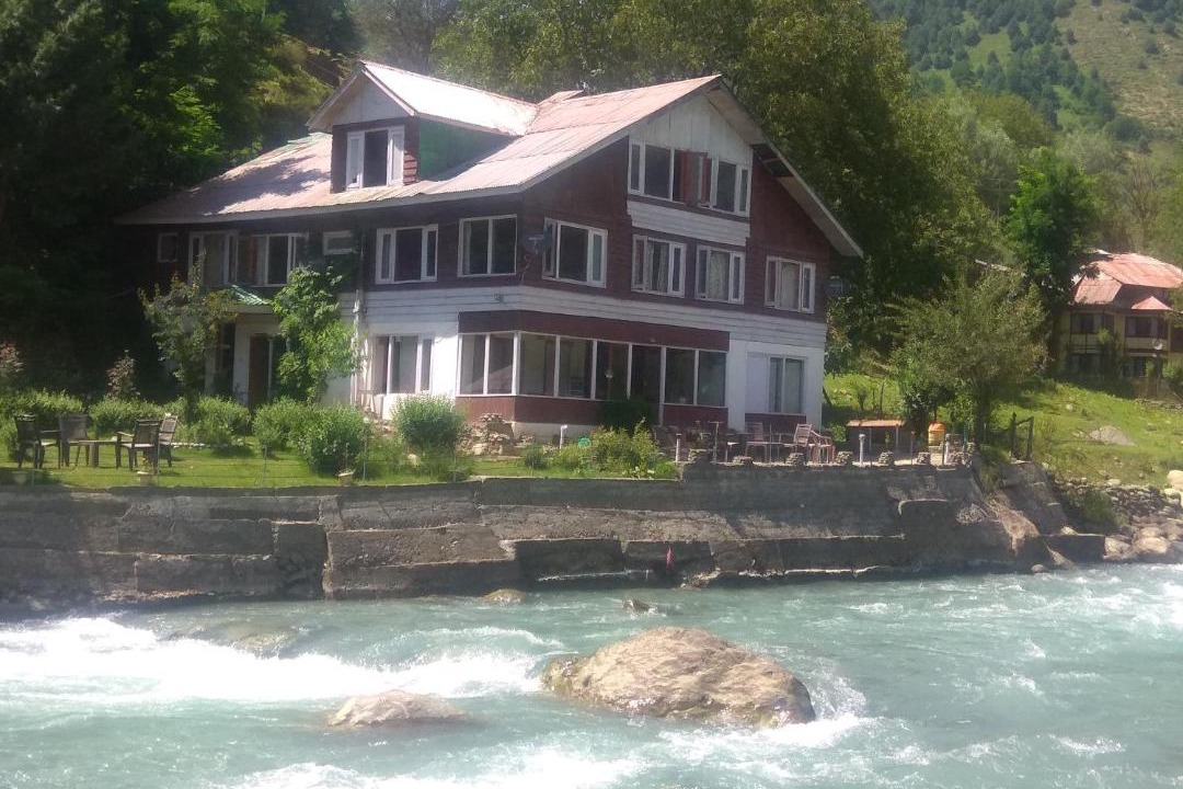 Photo of Others in Laripora