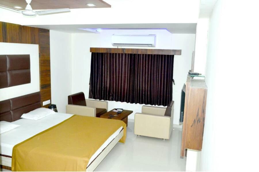 Photo of Bedroom in Mahesana