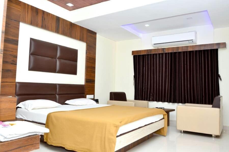 Photo of Bedroom in Mahesana
