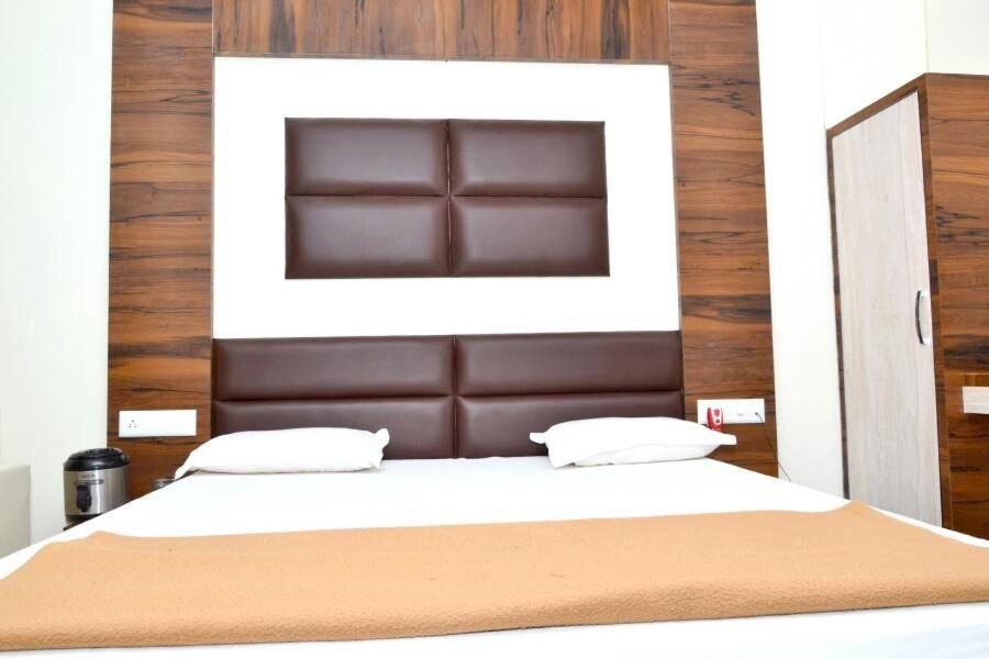 Photo of Bedroom in Mahesana