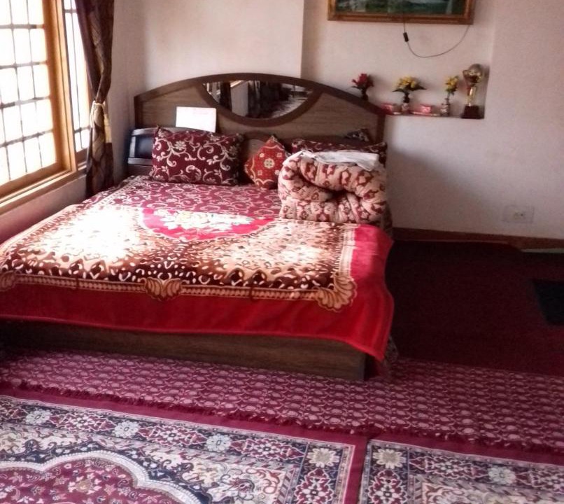 Photo of Others in Srinagar