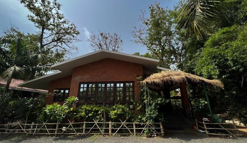 Honeymoon Room