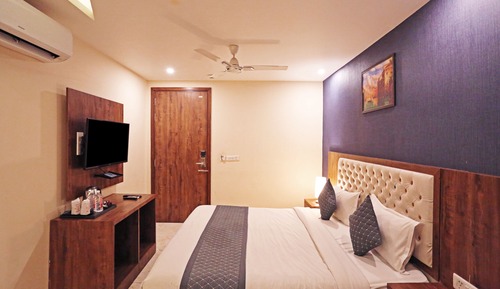 Deluxe Double or Twin Room, City View