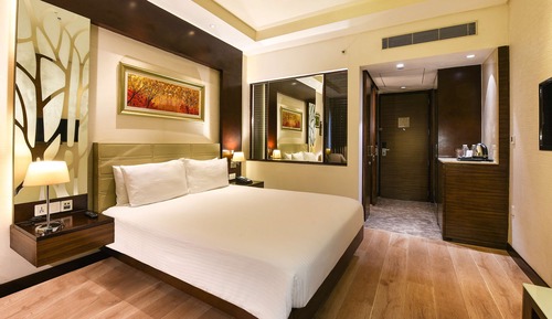 Superior Room, 1 King Bed