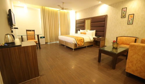 Executive Premium with Bathtub