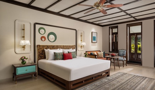 Deluxe Room, 1 King Bed (Sit-Out)