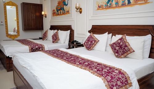 Four bed Royal Deluxe