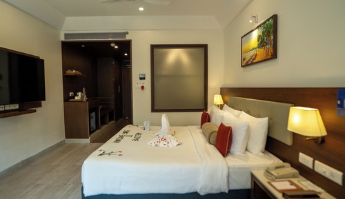 Deluxe Double Room, Balcony, Pool View