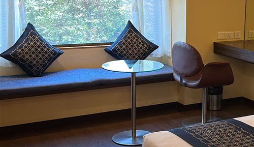 Executive King Bed