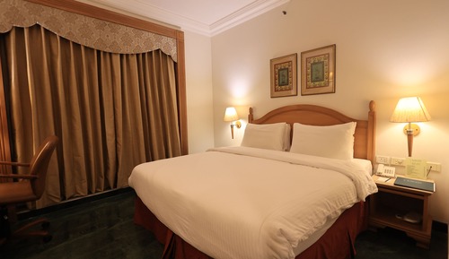 Luxury Suite, City View