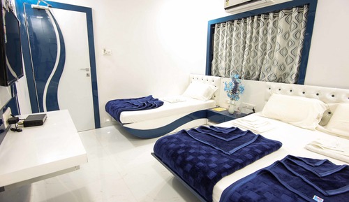 Luxury Room (AC)