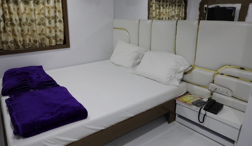 Single Room (AC)
