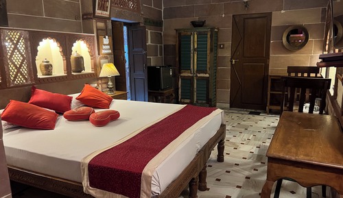 King Suites with Balcony & Fort View