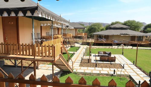 Deluxe Tent, 1 King Bed, Garden Area
